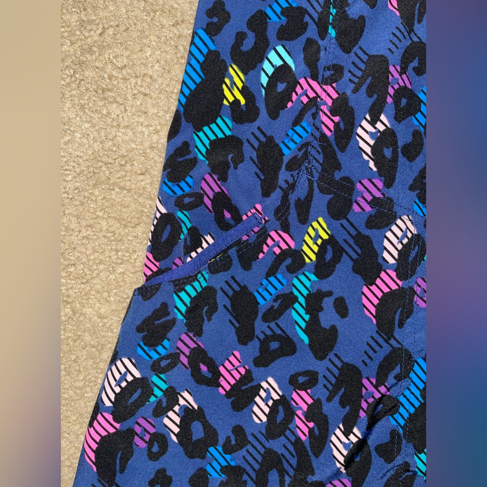 Colorful Leopard Print Top - Picture 4 of 4